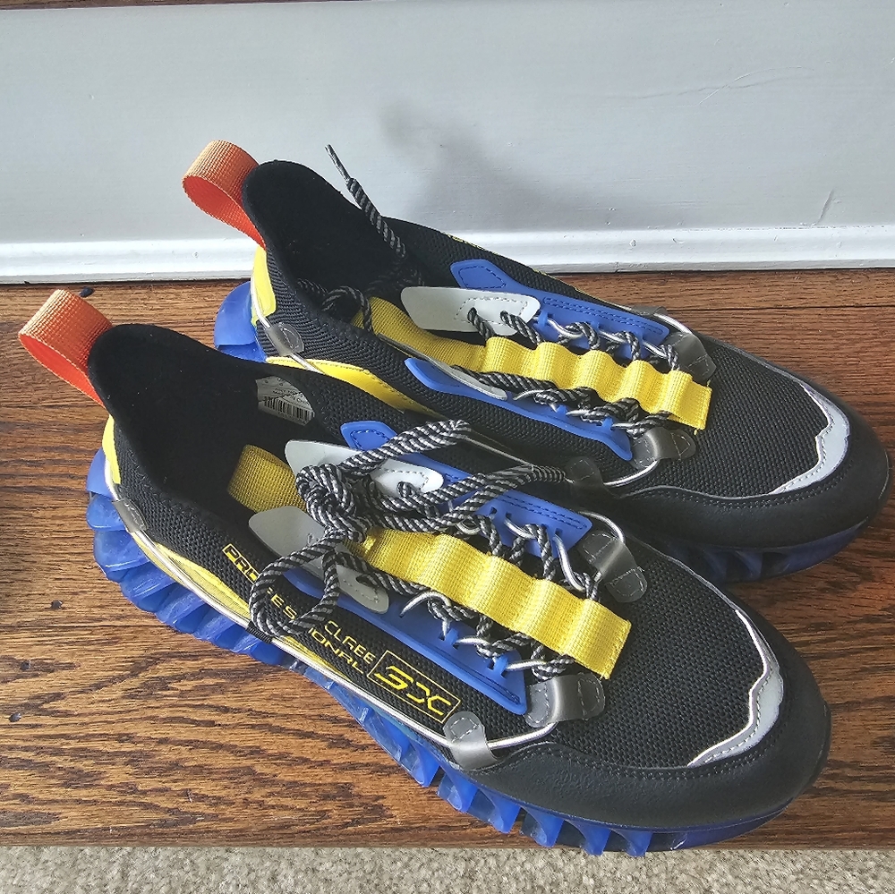 Footwear - Picture 3 of 3
